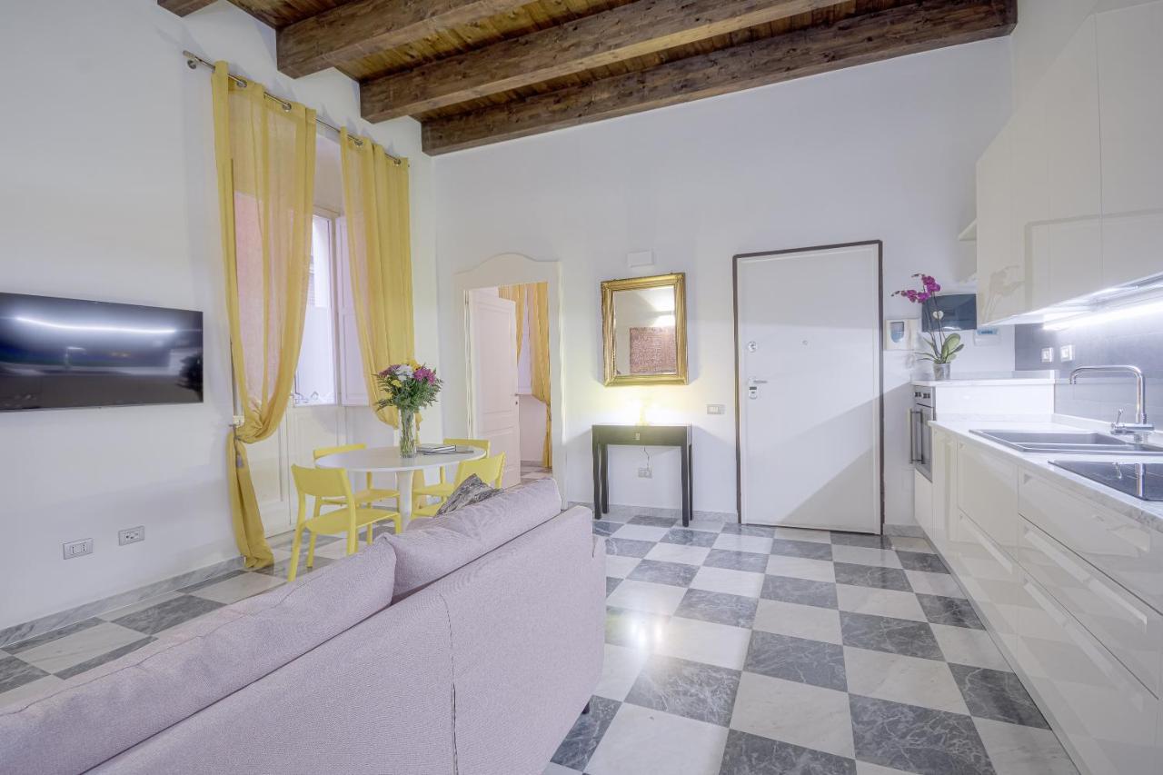 Right House - Characteristic Marina District Apartment Cagliari Bagian luar foto