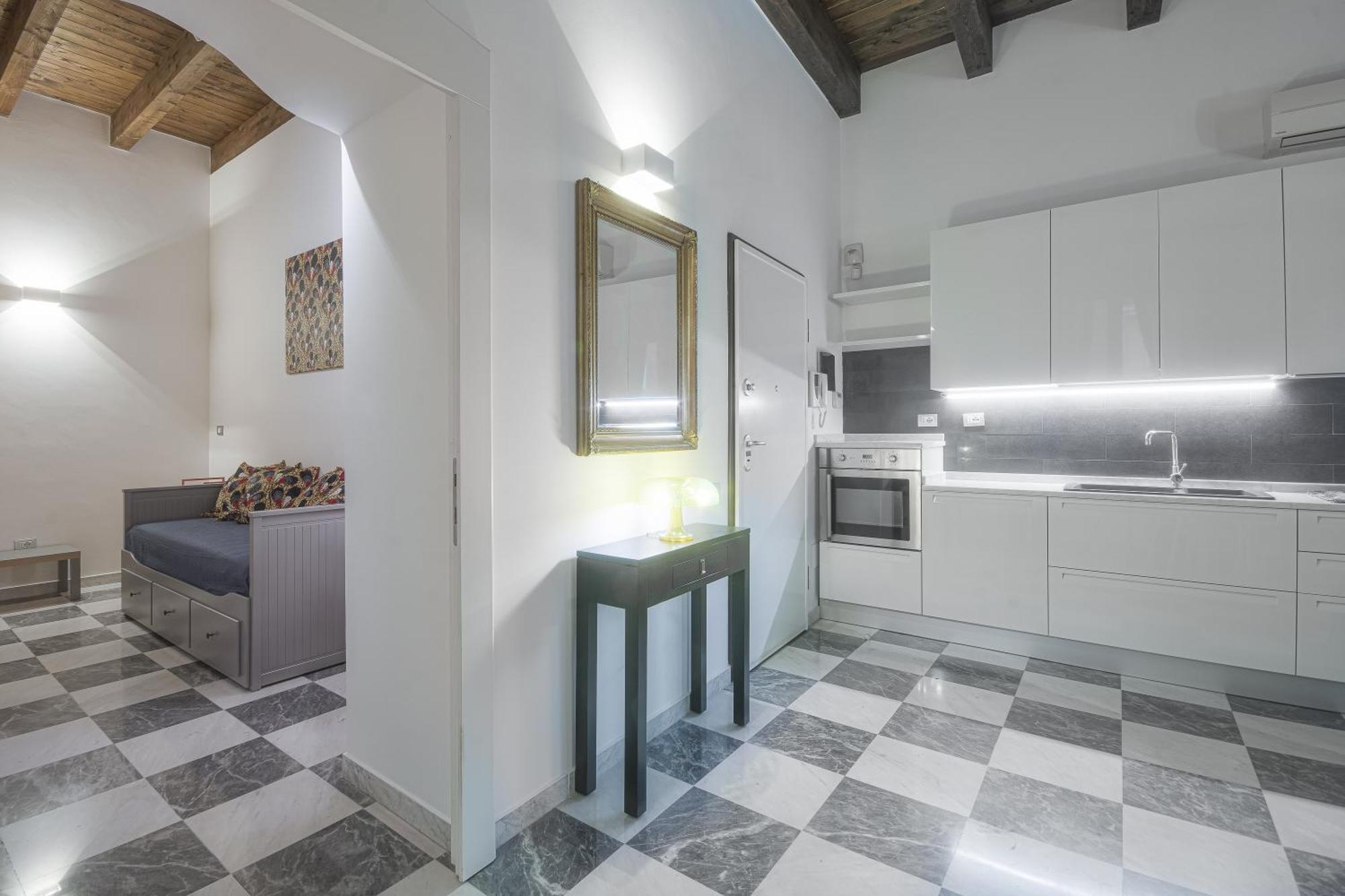 Right House - Characteristic Marina District Apartment Cagliari Ruang foto