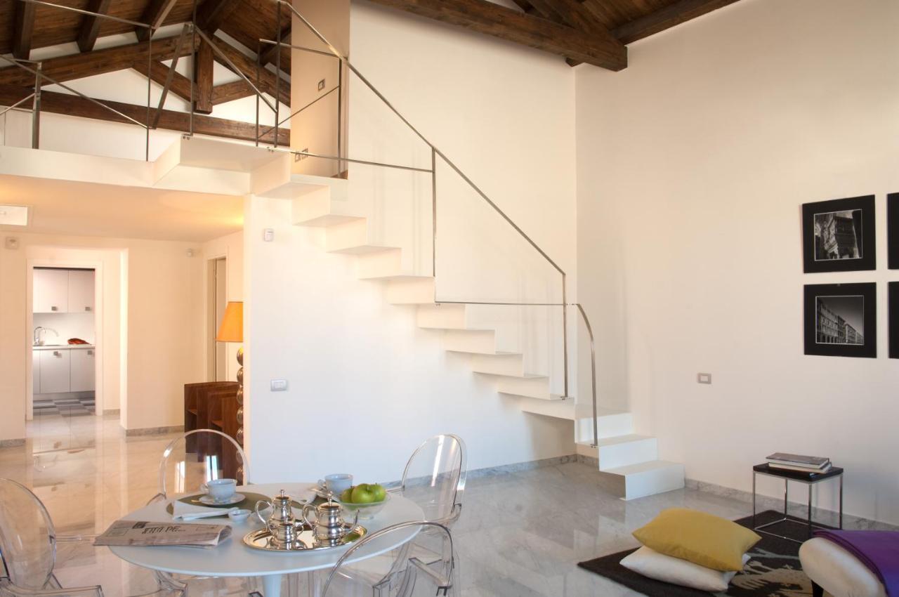 Right House - Characteristic Marina District Apartment Cagliari Bagian luar foto