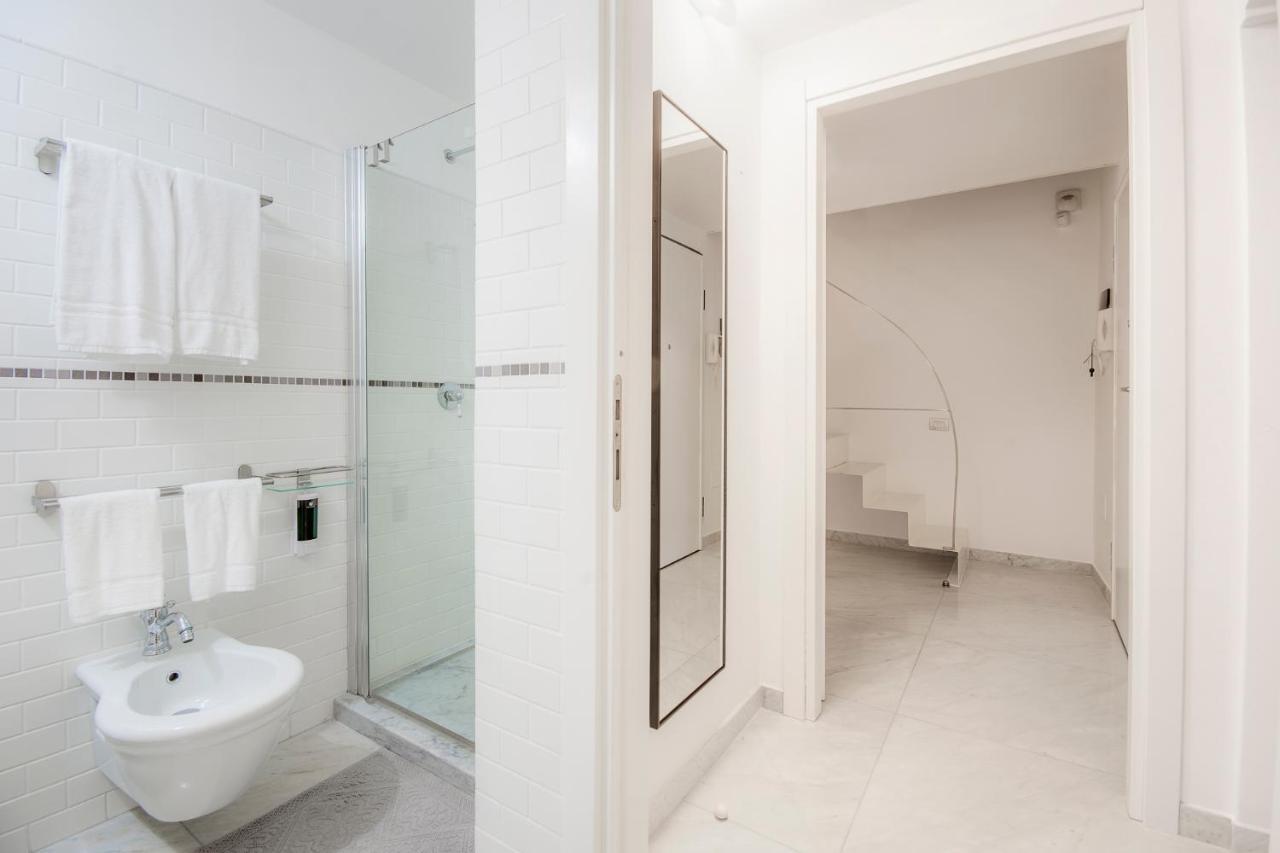 Right House - Characteristic Marina District Apartment Cagliari Bagian luar foto