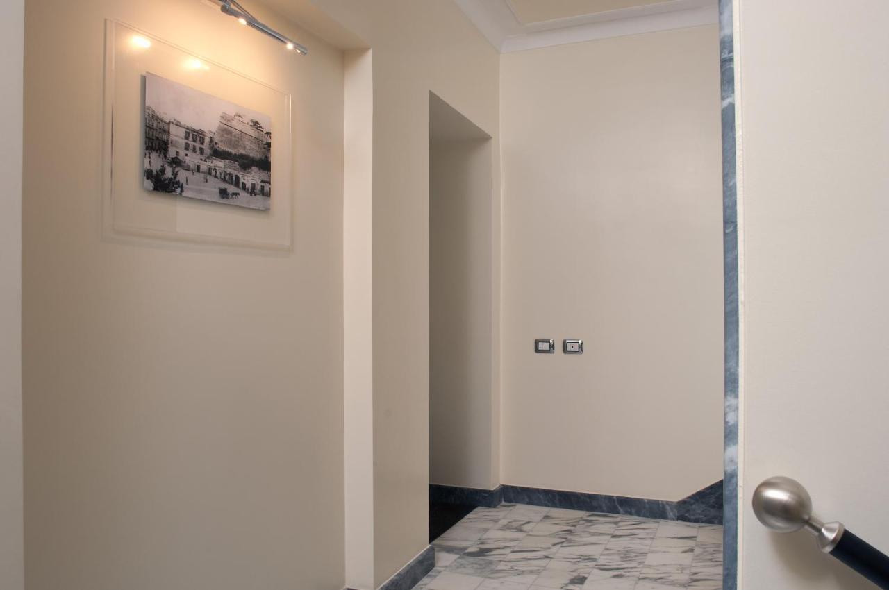 Right House - Characteristic Marina District Apartment Cagliari Bagian luar foto