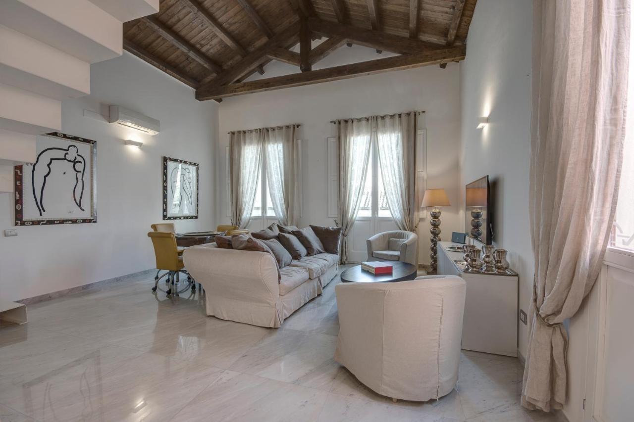 Right House - Characteristic Marina District Apartment Cagliari Bagian luar foto